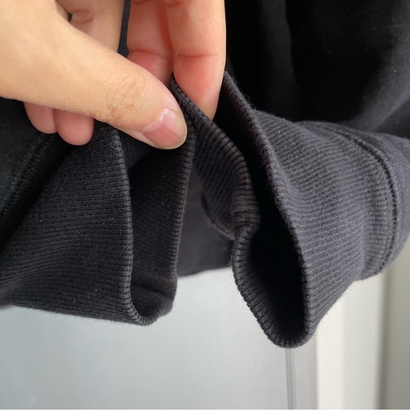 ARITZIA TNA Black Sweatshirt - Picture 3 of 8